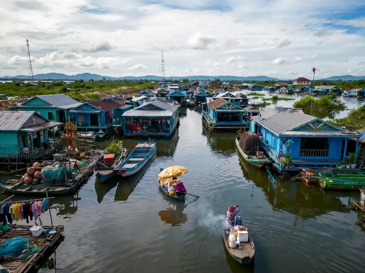 Fishing village on the Tonlé Sap lake — The Breath of the Empire stay