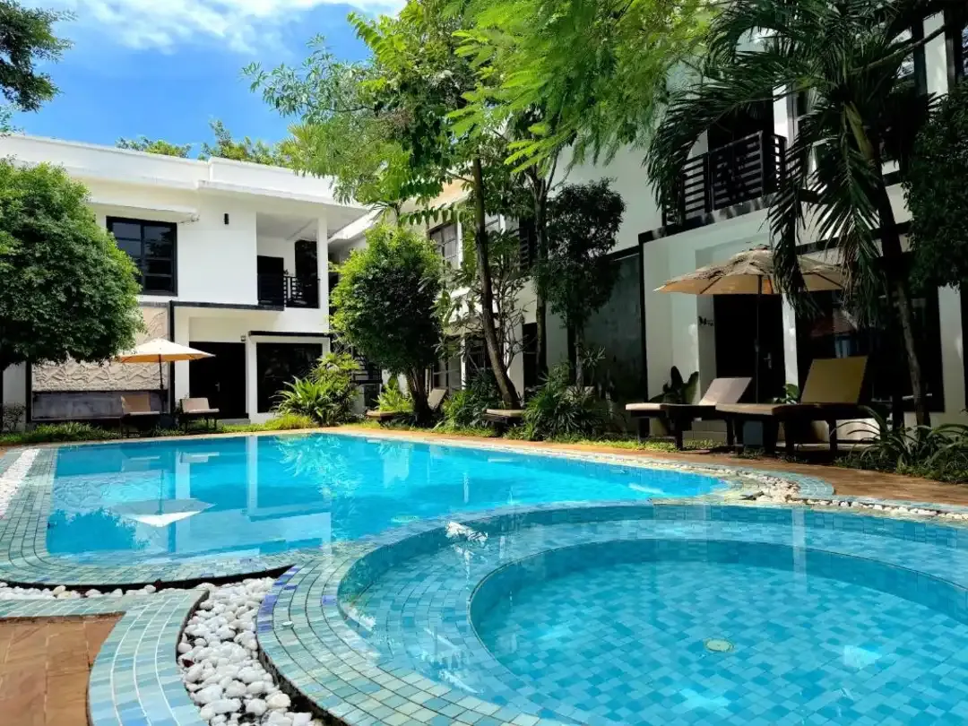 The Prana Hotel pool at dusk